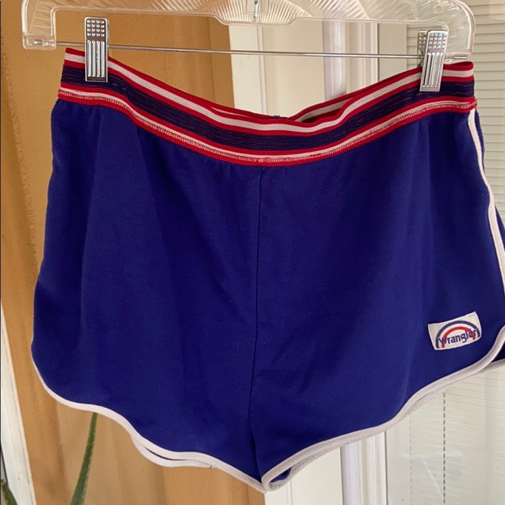 Wrangler blue shorts, size M.